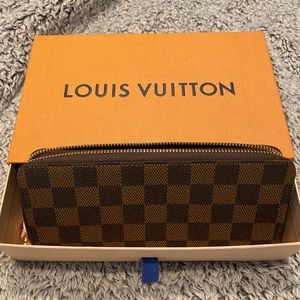 Louis Vuitton Damier Wallet